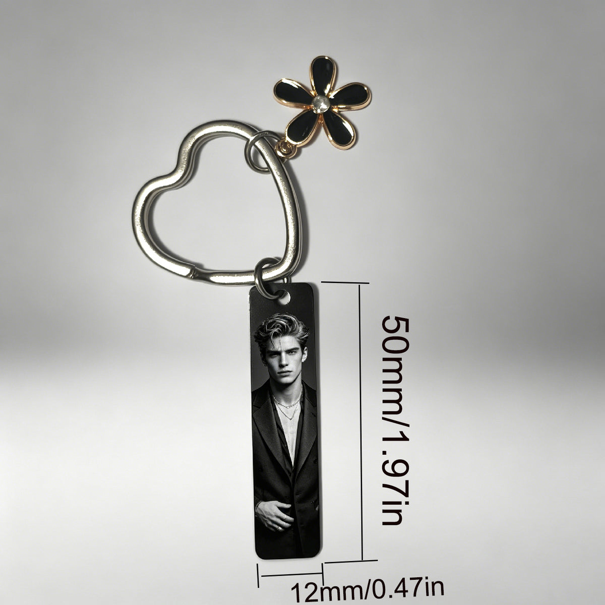 Custom photo personalized key chain【Send pictures and order number to Email】